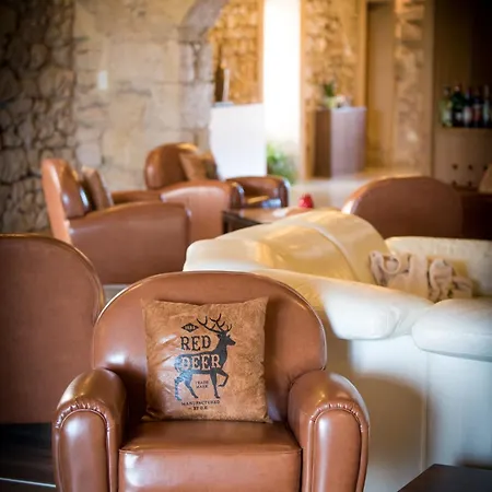 Le Relais De Pigasse בית הארחה Ouveillan
