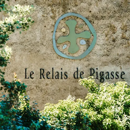 Le Relais De Pigasse 3*